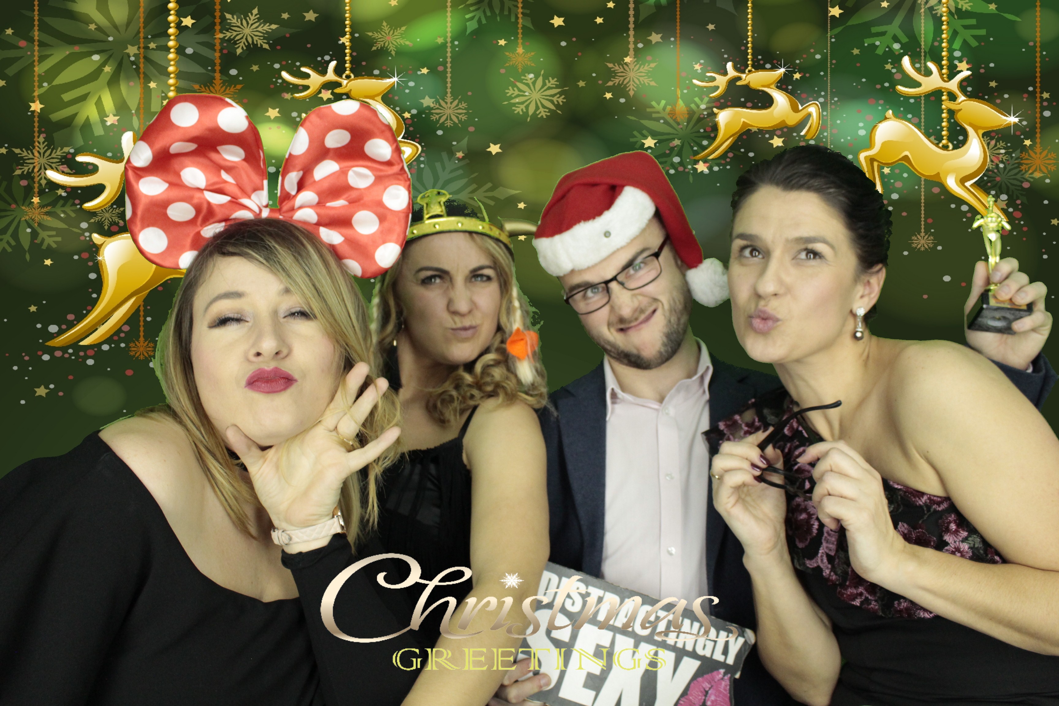 Ocean Network Express Christmas Party 2019 | View more photos from the event at gallery.myphotoboothexperience.co.uk/u/MyPhotoBoothExperienceLtd/Ocean-Network-Express-Christmas-Party-2019